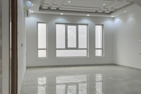 Villa de 4 dormitorios en Muscat, Oman No. 54434 3