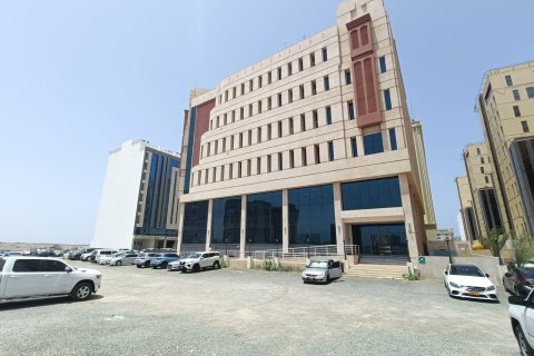 Commercial property de 500m² à Ghala, Oman No. 54447