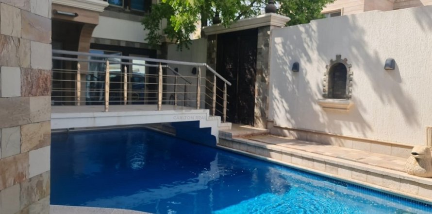 Villa de 4 chambres à Galali, Bahrain No. 62669