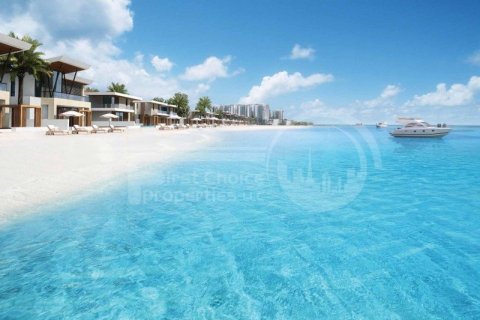 6 bedrooms Villa in Abu Dhabi, UAE No. 12079 3