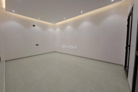 5 bedrooms Villa in Riyadh, Saudi Arabia No. 61759 8