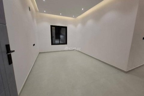 5 bedrooms Villa in Riyadh, Saudi Arabia No. 61759 5