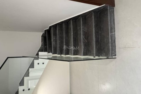 Villa de 5 dormitorios en Riyadh, Saudi Arabia No. 61763 22