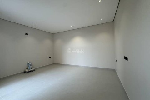 Villa de 5 dormitorios en Riyadh, Saudi Arabia No. 61763 8