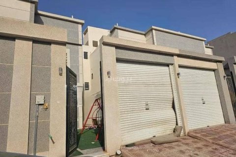 6 bedrooms Villa in Riyadh, Saudi Arabia No. 98714