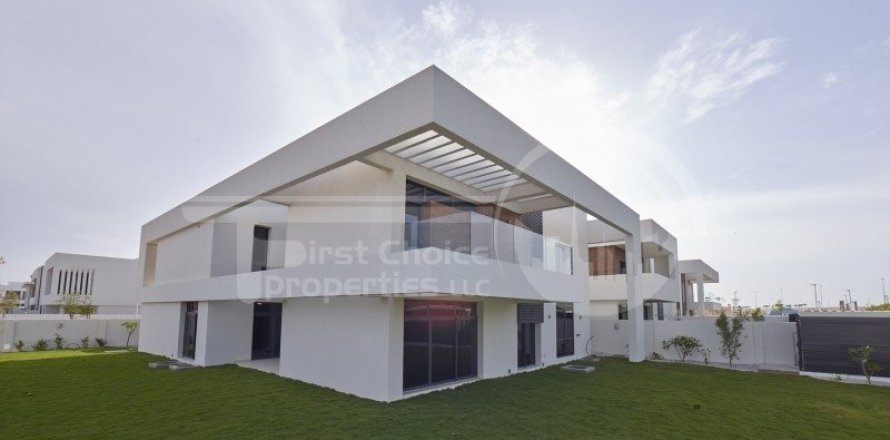 5 bedrooms Villa on the Yas Island, UAE No. 12717