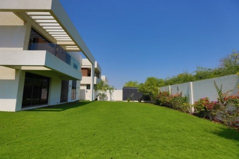 5 bedrooms Villa on the Yas Island, UAE No. 12717 16