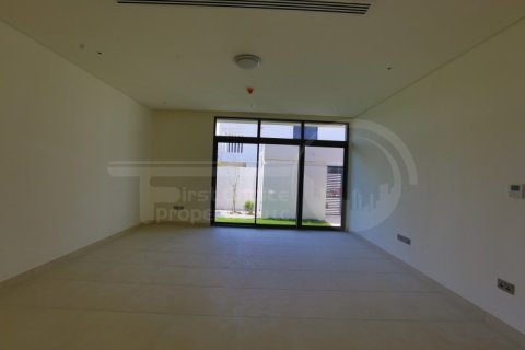 5 bedrooms Villa on the Yas Island, UAE No. 12717 8