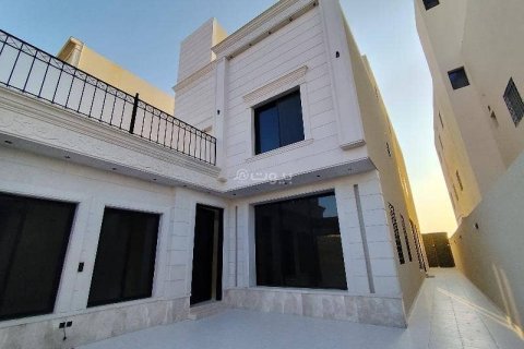 Villa de 5 chambres à Riyadh, Saudi Arabia No. 60356 3