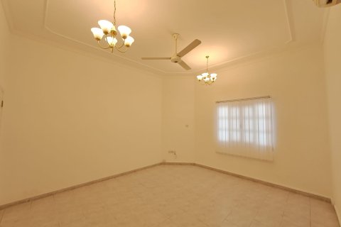 4 bedrooms Villa in Muscat, Oman No. 54190 6