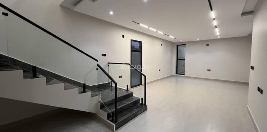 Квартира с 3 спальнями в Эр-Рияд, Саудовская Аравия №69178