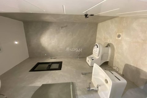 9 bedrooms Villa in Riyadh, Saudi Arabia No. 60030 18