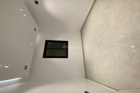 9 bedrooms Villa in Riyadh, Saudi Arabia No. 60030 12