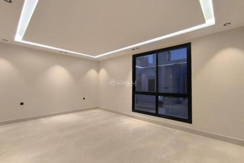 Villa de 5 dormitorios en Riyadh, Saudi Arabia No. 60034 11