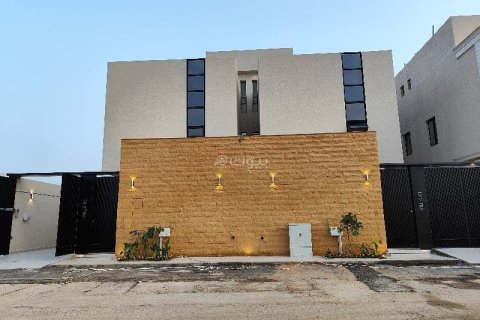 6 bedrooms Villa in Riyadh, Saudi Arabia No. 60032