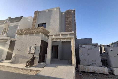 5 bedrooms Apartment in Riyadh, Saudi Arabia No. 60412