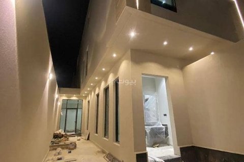 3 bedrooms Apartment in Riyadh, Saudi Arabia No. 60408