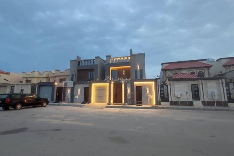 6 bedrooms Villa in Khobar, Saudi Arabia No. 60414