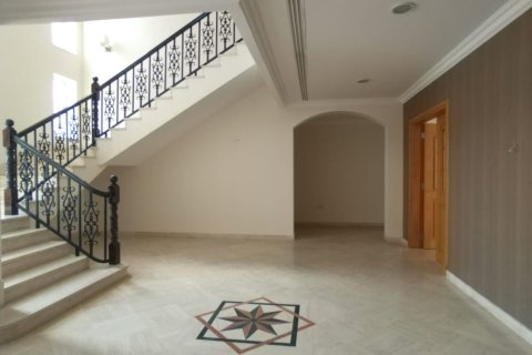 Townhouse de 6 dormitorios en Muscat, Oman No. 54825 5