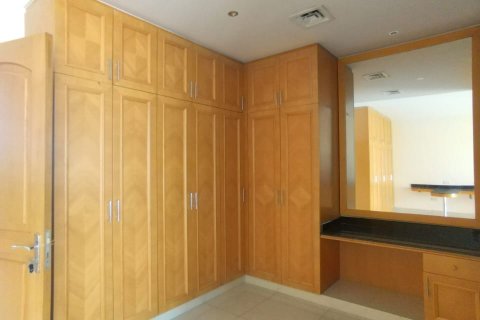 Townhouse de 6 dormitorios en Muscat, Oman No. 54825 17