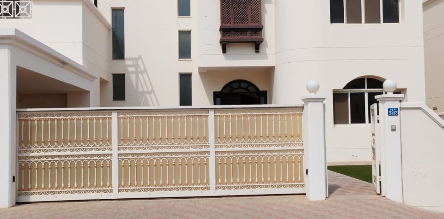 Townhouse de 6 dormitorios en Muscat, Oman No. 54825
