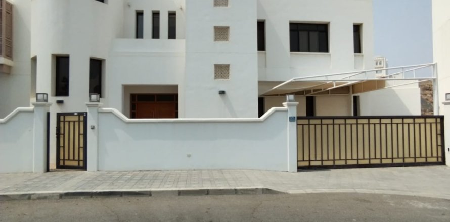 Townhouse de 5 chambres à Muscat, Oman No. 54827