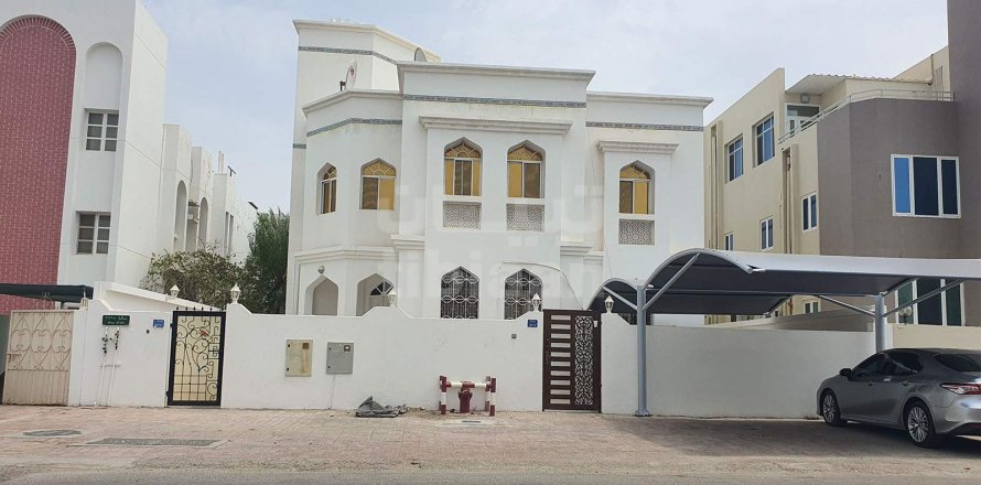 Apartment de 3 dormitorios en Muscat, Oman No. 53668