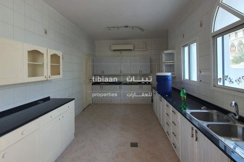 Villa Gemela de 6 dormitorios en Muscat, Oman No. 53811 6