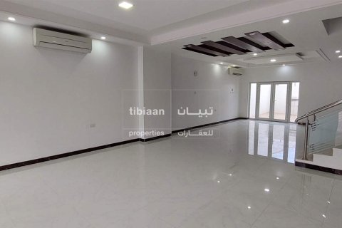 400m² Villa in Al Ansab, Oman No. 53807 4