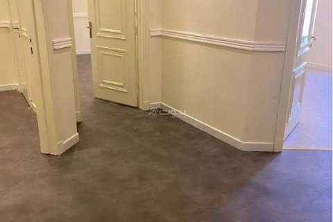 5 bedrooms Apartment in Riyadh, Saudi Arabia No. 98752