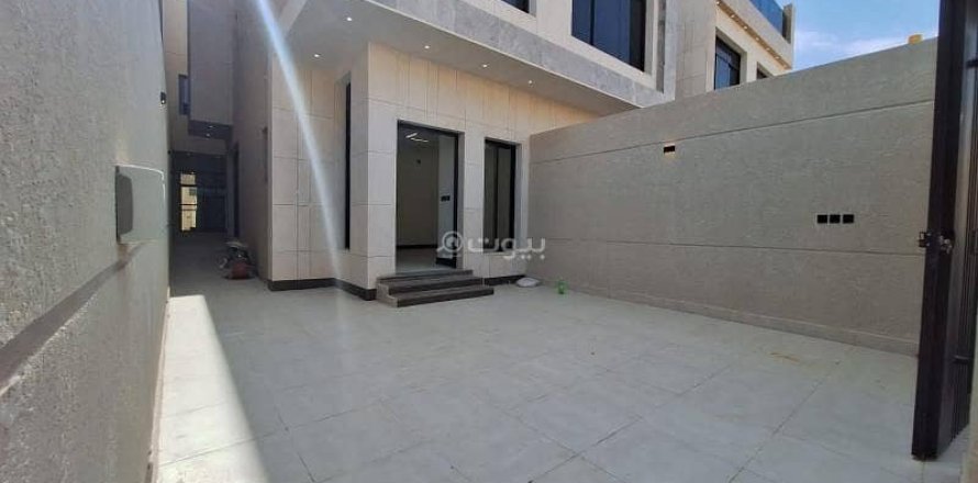 Villa de 4 chambres à Riyadh, Saudi Arabia No. 99545