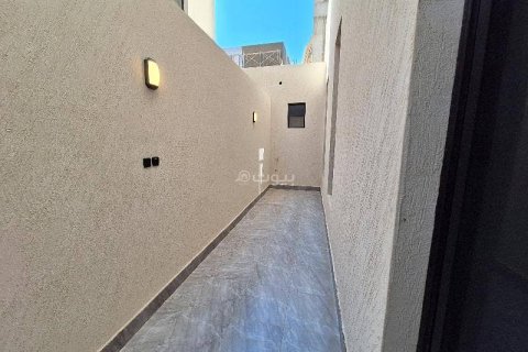5 bedrooms Apartment in Riyadh, Saudi Arabia No. 60346 24