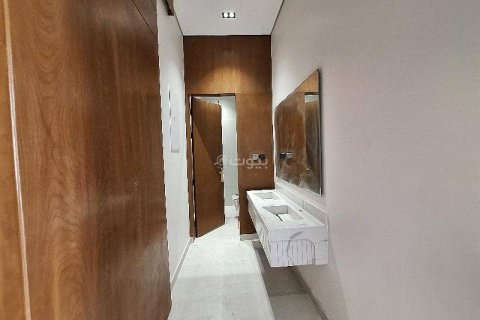 5 bedrooms Apartment in Riyadh, Saudi Arabia No. 60346 8