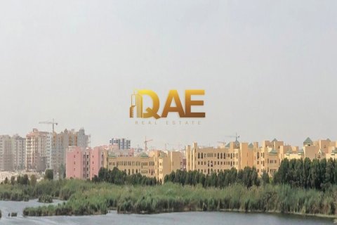 2508.4m² Building in Al Warsan, UAE No. 4678