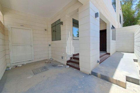 Villa de 3 chambres à Airport Road, UAE No. 36728 14