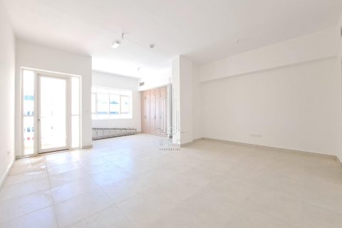 Villa de 3 chambres à Airport Road, UAE No. 36728 3