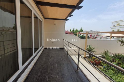 3 bedrooms Twin Villa in Al Khuwair, Oman No. 53801 9