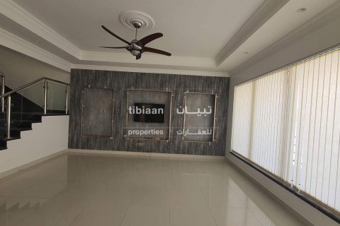 3 bedrooms Twin Villa in Al Khuwair, Oman No. 53801 4
