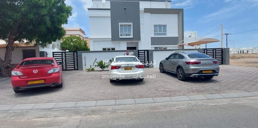 3 bedrooms Apartment in As Sib, Oman No. 53804