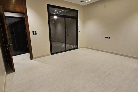 4 bedrooms Apartment in Riyadh, Saudi Arabia No. 61530