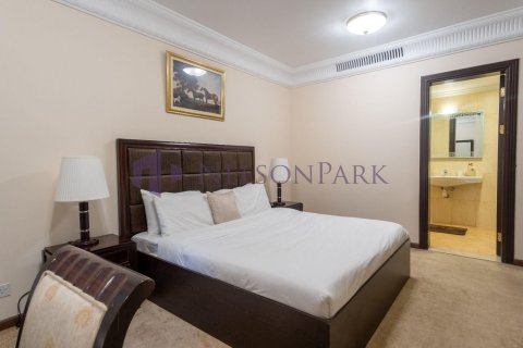 3 bedrooms Apartment in Doha, Qatar No. 58086 10