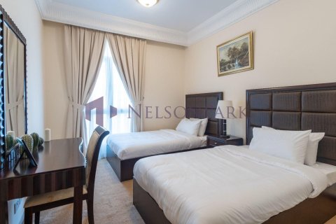 3 bedrooms Apartment in Doha, Qatar No. 58086 8