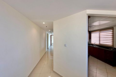 Apartment de 4 dormitorios en Al Hamra Village, UAE No. 34110 9