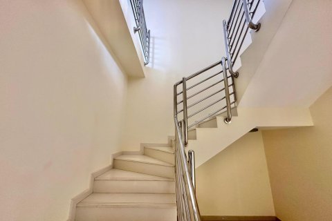 Apartment de 4 dormitorios en Al Hamra Village, UAE No. 34110 14
