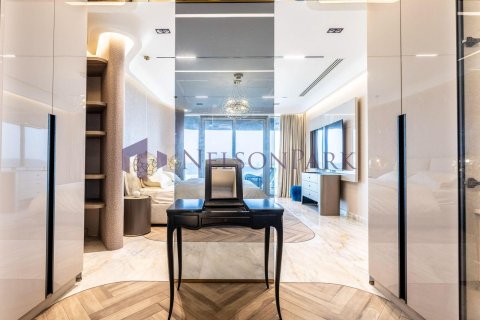 4 غرف نوم منزل ذو طابقين في الدوحة, Qatar رقم 56727 24