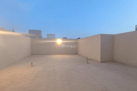 Villa de 5 dormitorios en Riyadh, Saudi Arabia No. 61559 3