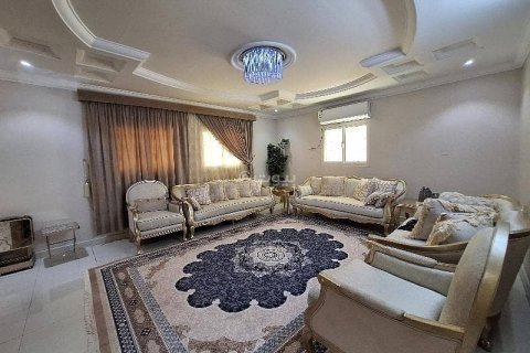 Вилла с 4 спальнями в Эр-Рияд, Саудовская Аравия №61556 8
