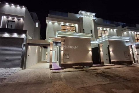 4 bedrooms Apartment in Riyadh, Saudi Arabia No. 61700