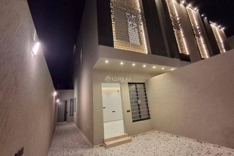 Apartment de 3 dormitorios en Riyadh, Saudi Arabia No. 61696