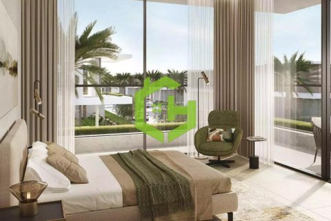 5 bedrooms Villa in Dubai, UAE No. 37050